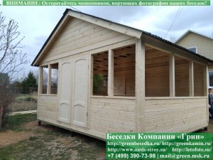 4x5domik21.01.800_300x225 image Вы можете дополнительно установить простую деревянную филенчатую дверь в беседку